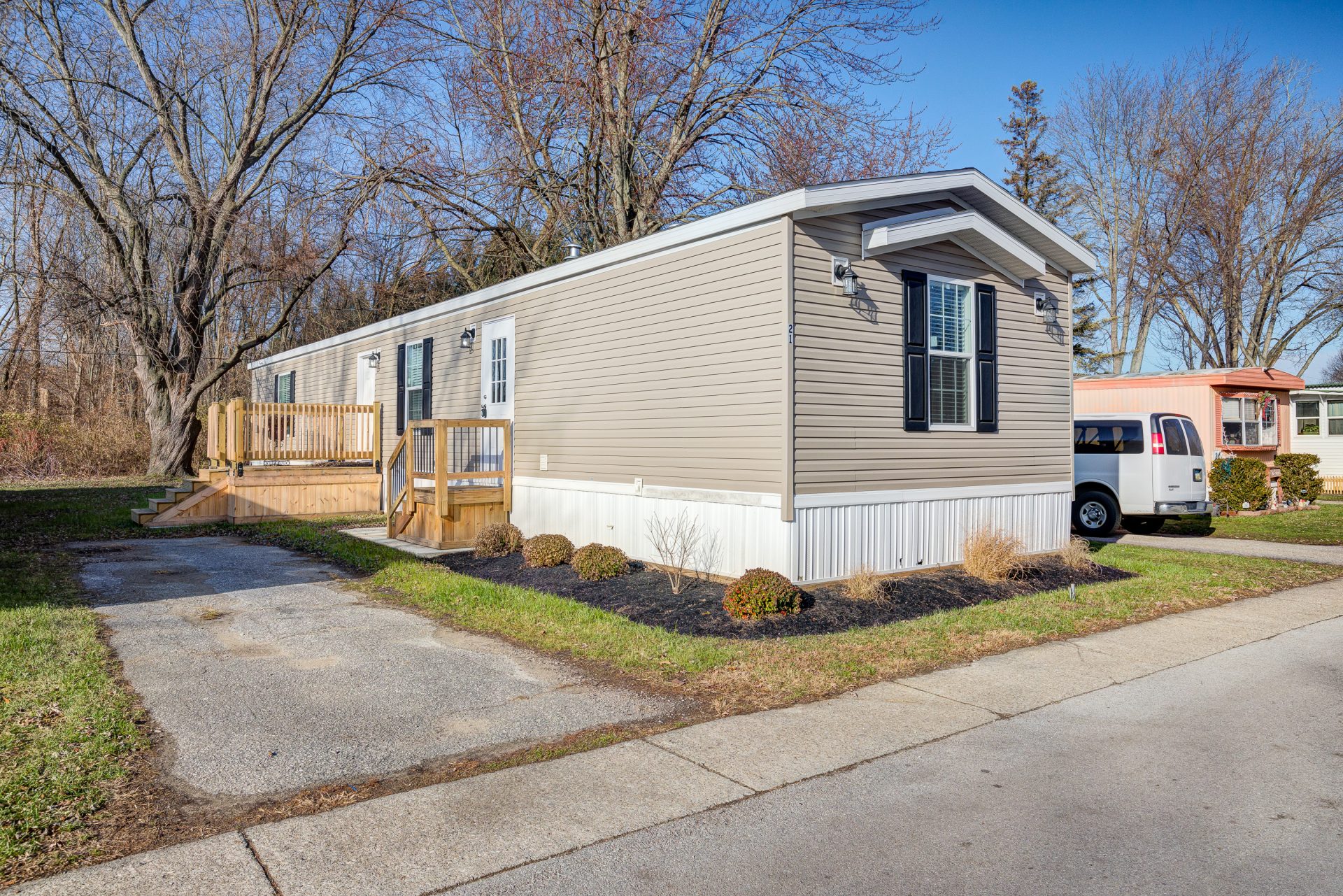 For Lease! Only 1,290/MO.